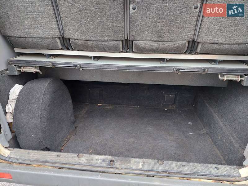 Туристический / Междугородний автобус Mercedes-Benz Sprinter 2000 в Ровно