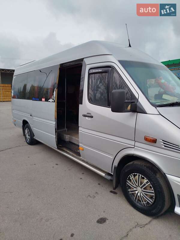 Туристический / Междугородний автобус Mercedes-Benz Sprinter 2002 в Николаеве фото 9 Туристический / Междугородний автобус Mercedes-Benz Sprinter 2002 в Николаеве