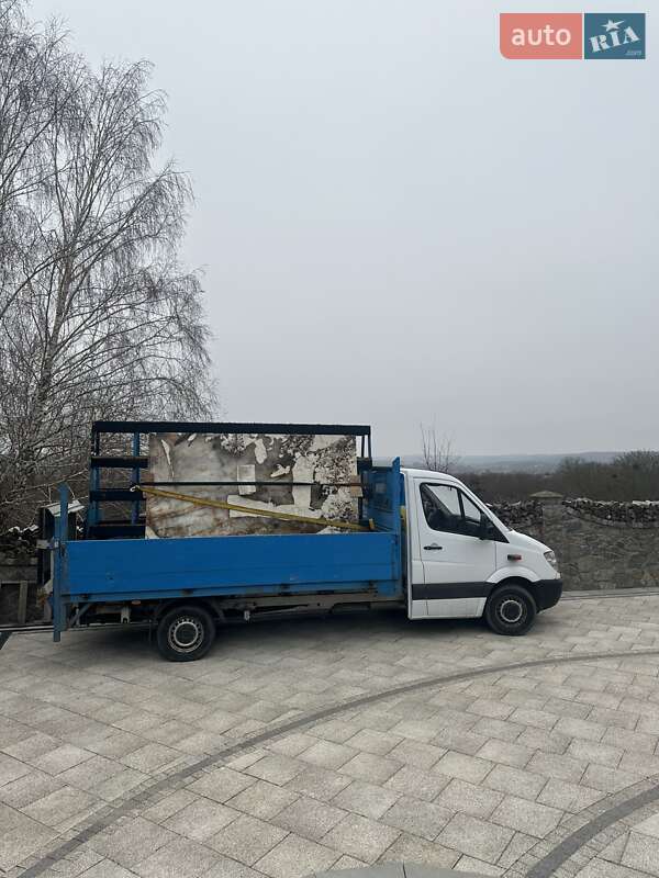 Mercedes-Benz Sprinter 2012