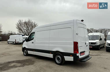 Грузовой фургон Mercedes-Benz Sprinter 2020 в 