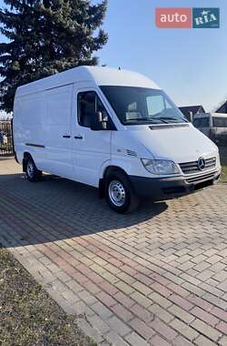 Вантажний фургон Mercedes-Benz Sprinter 2003 в Рівному