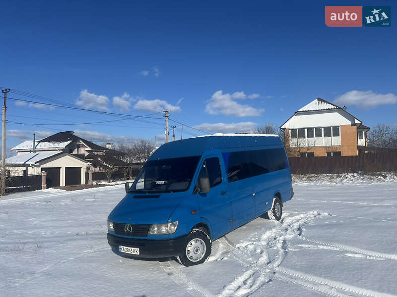 Приміський автобус Mercedes-Benz Sprinter 1997 в Боярці