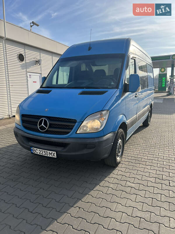 Mercedes-Benz Sprinter 2011