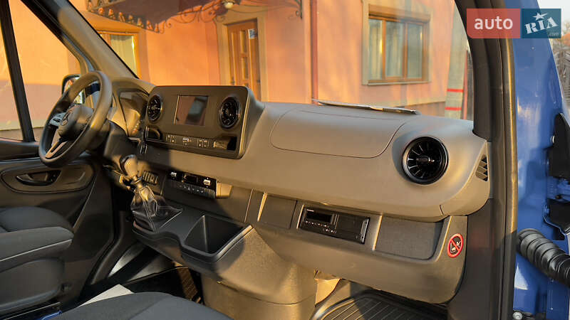 Вантажний фургон Mercedes-Benz Sprinter 2020 в Сваляві