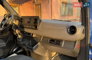 Грузовой фургон Mercedes-Benz Sprinter 2020 в 