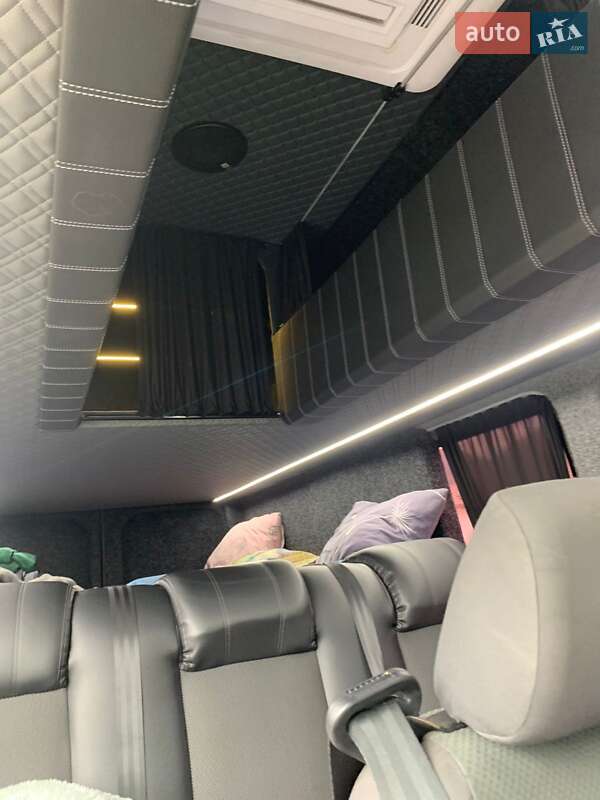 Другие автобусы Mercedes-Benz Sprinter 2011 в Черновцах