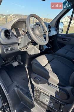 Грузовой фургон Mercedes-Benz Sprinter 2022 в 
