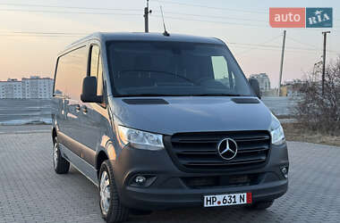Вантажний фургон Mercedes-Benz Sprinter 2021 в 