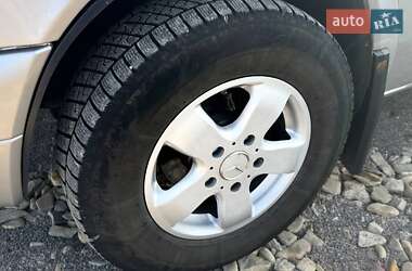 Вантажопасажирський фургон Mercedes-Benz Sprinter 2004 в 