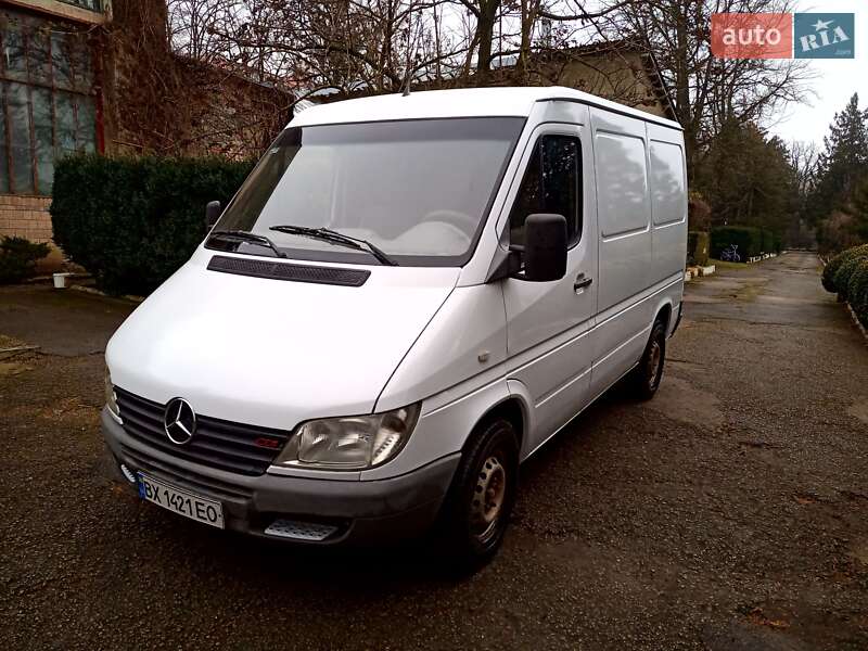 Грузовой фургон Mercedes-Benz Sprinter 2004 в Каменец-Подольском