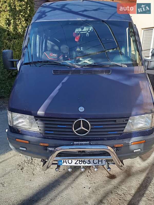 Mercedes-Benz Sprinter 2000