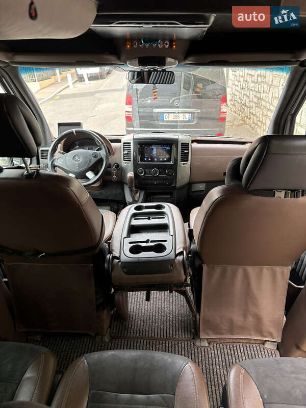 Вантажопасажирський фургон Mercedes-Benz Sprinter 2011 в Чернівцях