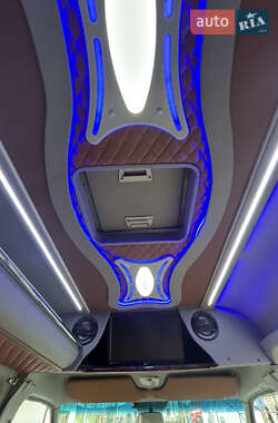 Другие грузовики Mercedes-Benz Sprinter 2002 в 