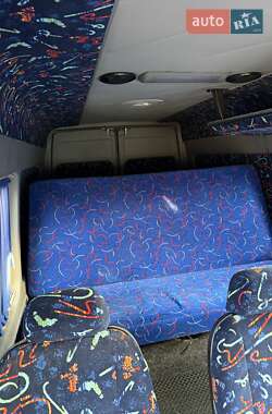 Микроавтобус Mercedes-Benz Sprinter 2005 в 