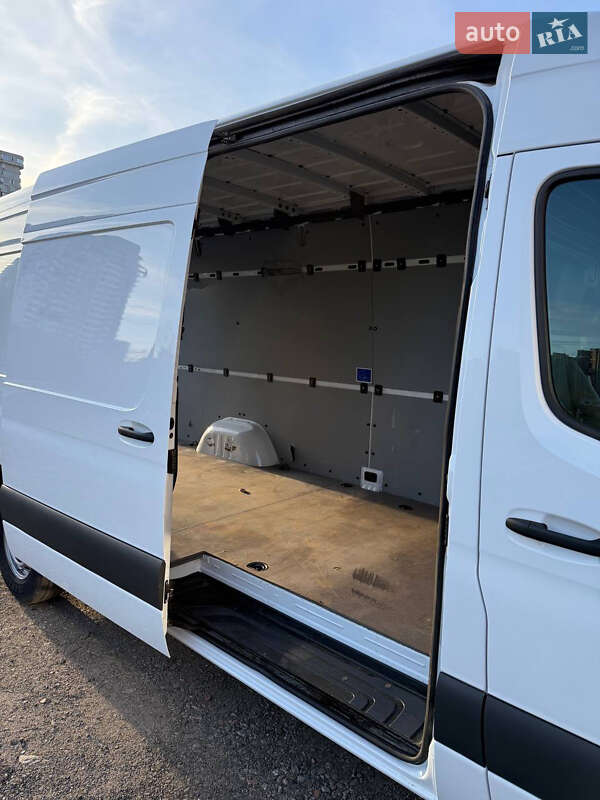 Грузовой фургон Mercedes-Benz Sprinter 2022 в Киеве