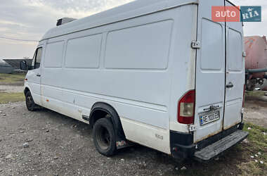 Вантажний фургон Mercedes-Benz Sprinter 2005 в 