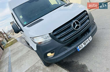 Грузовой фургон Mercedes-Benz Sprinter 2018 в 
