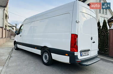 Грузовой фургон Mercedes-Benz Sprinter 2018 в 