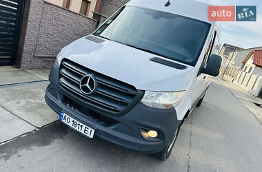 Грузовой фургон Mercedes-Benz Sprinter 2018 в 