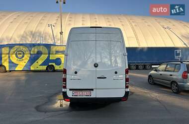 Грузовой фургон Mercedes-Benz Sprinter 2016 в 