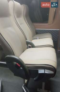 Туристичний / Міжміський автобус Mercedes-Benz Sprinter 2013 в 