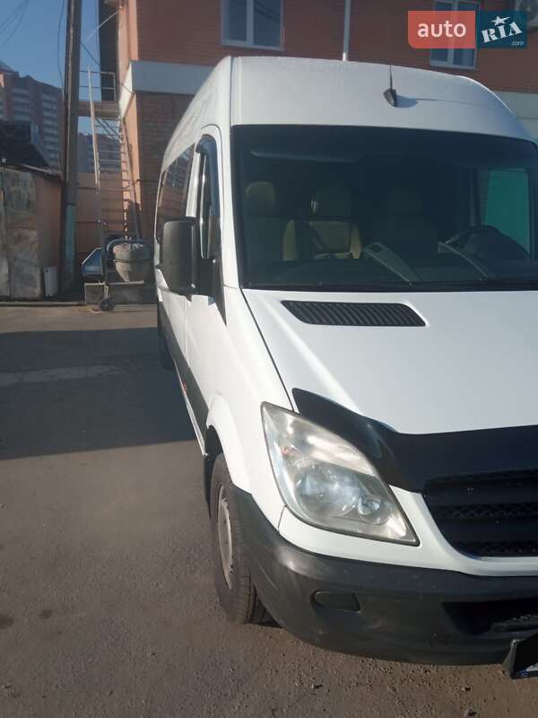 Mercedes-Benz Sprinter 2013