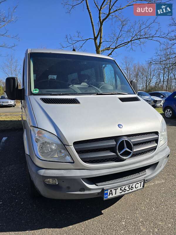 Mercedes-Benz Sprinter 2011