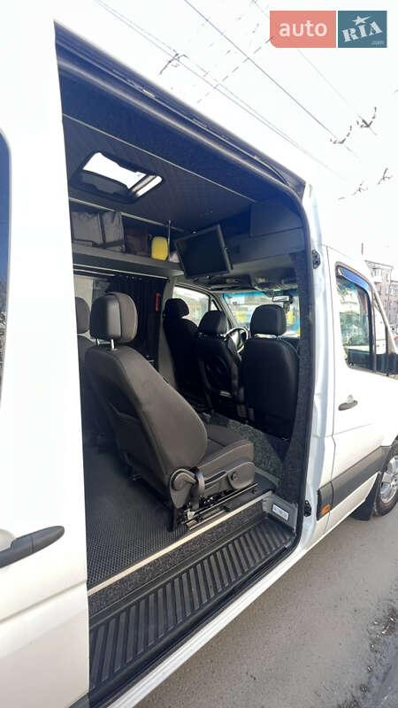 Вантажопасажирський фургон Mercedes-Benz Sprinter 2011 в Тернополі