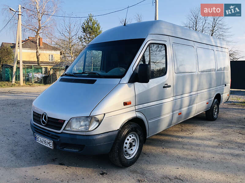 Грузовой фургон Mercedes-Benz Sprinter 2005 в Дрогобыче