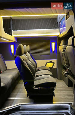 Микроавтобус Mercedes-Benz Sprinter 2020 в 