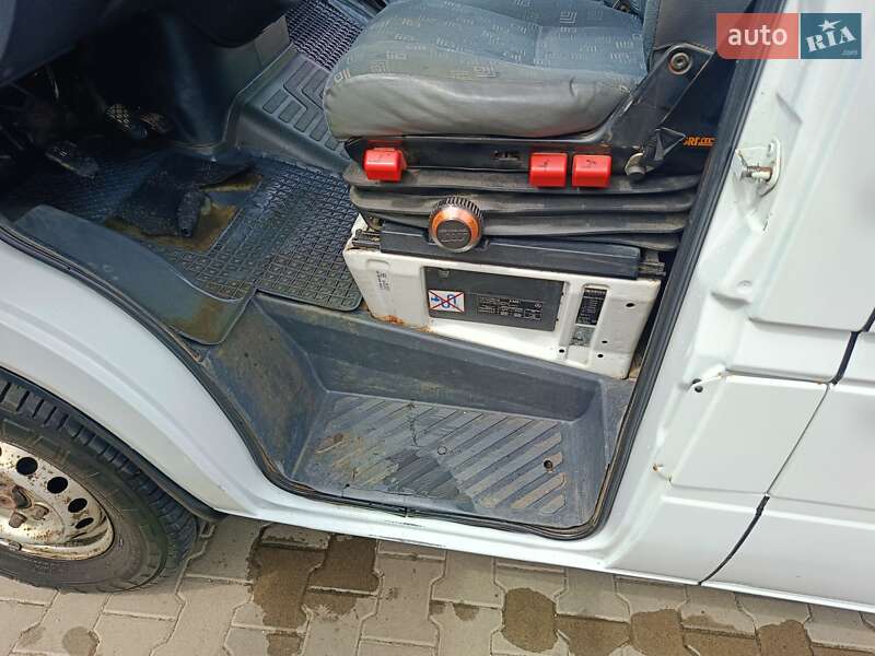 Грузовой фургон Mercedes-Benz Sprinter 2006 в Иршаве фото 4 Грузовой фургон Mercedes-Benz Sprinter 2006 в Иршаве