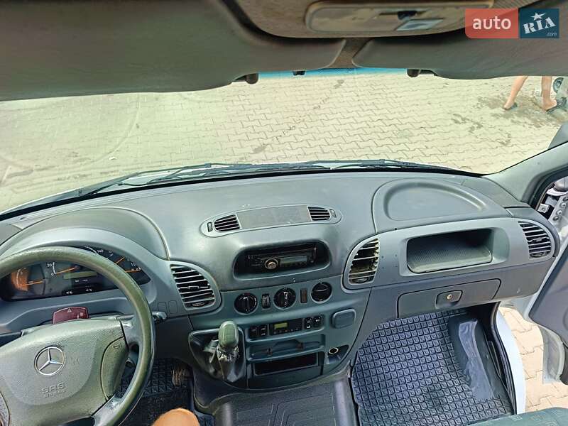 Грузовой фургон Mercedes-Benz Sprinter 2006 в Иршаве фото 9 Грузовой фургон Mercedes-Benz Sprinter 2006 в Иршаве
