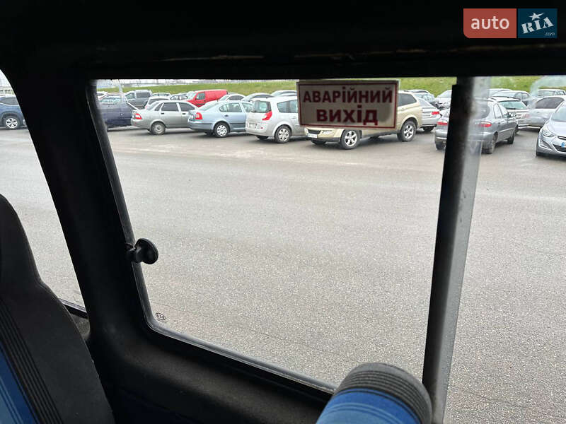 Туристичний / Міжміський автобус Mercedes-Benz Sprinter 2000 в Дніпрі