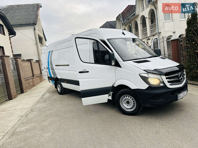 Грузовой фургон Mercedes-Benz Sprinter 2017 в Тячеве