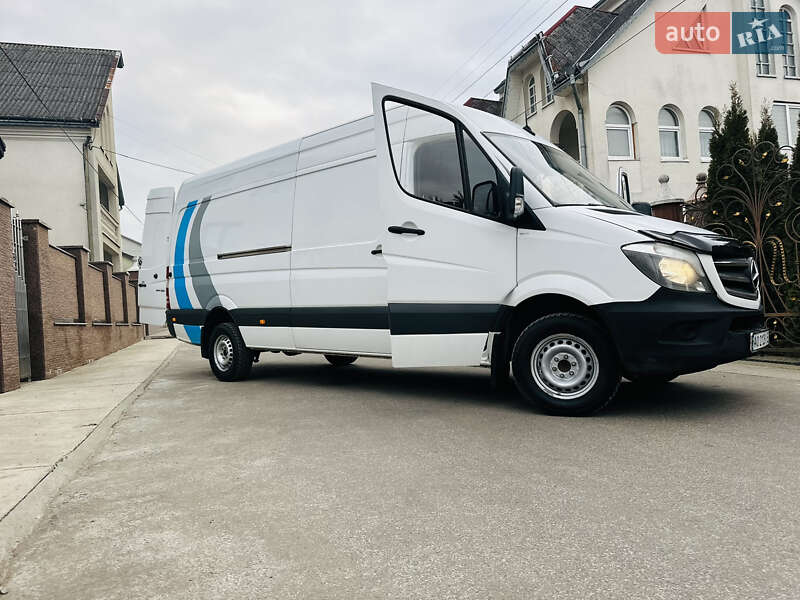 Грузовой фургон Mercedes-Benz Sprinter 2017 в Тячеве