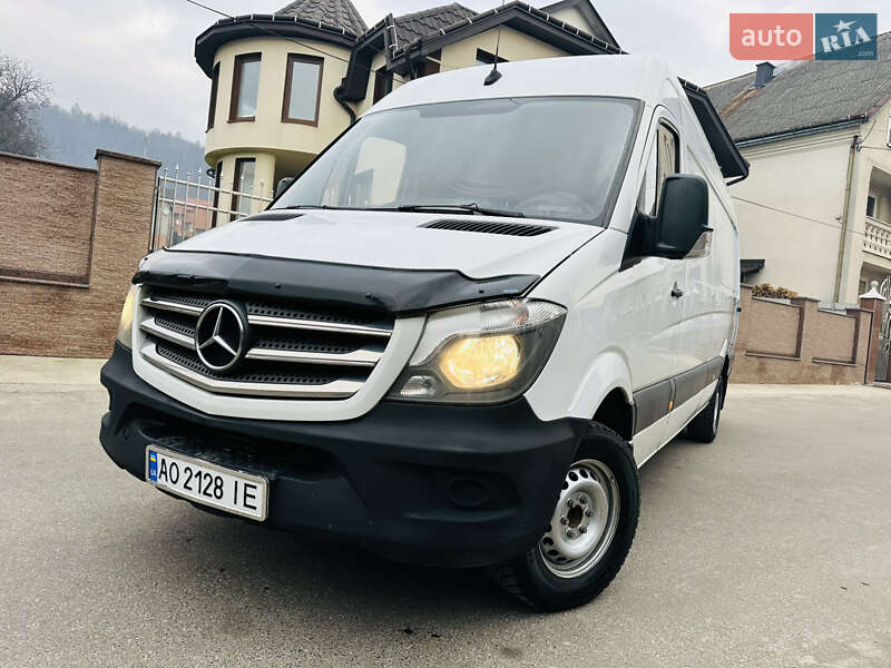 Грузовой фургон Mercedes-Benz Sprinter 2017 в Тячеве