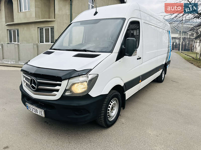 Грузовой фургон Mercedes-Benz Sprinter 2017 в Тячеве