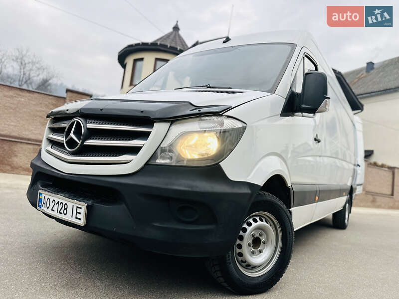 Грузовой фургон Mercedes-Benz Sprinter 2017 в Тячеве