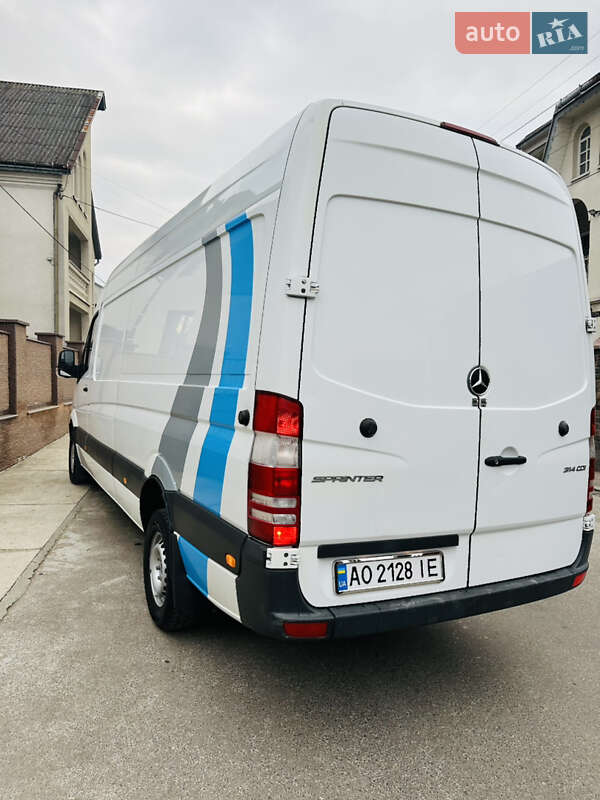 Грузовой фургон Mercedes-Benz Sprinter 2017 в Тячеве