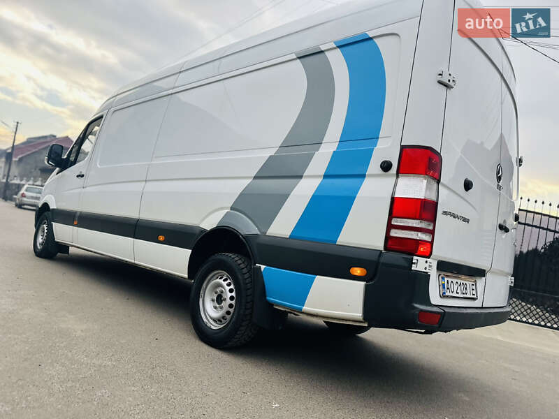 Грузовой фургон Mercedes-Benz Sprinter 2017 в Тячеве