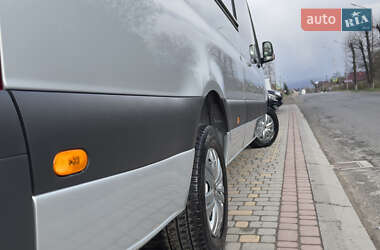 Вантажний фургон Mercedes-Benz Sprinter 2020 в 