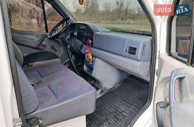 Грузовой фургон Mercedes-Benz Sprinter 2000 в 
