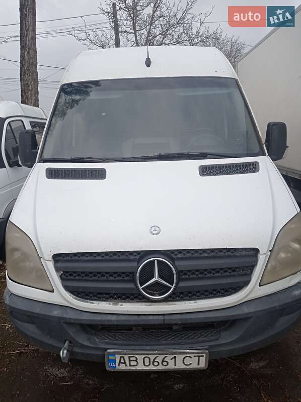 Вантажний фургон Mercedes-Benz Sprinter 2012 в 