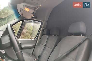 Грузовой фургон Mercedes-Benz Sprinter 2015 в 