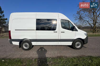 Вантажопасажирський фургон Mercedes-Benz Sprinter 2020 в 