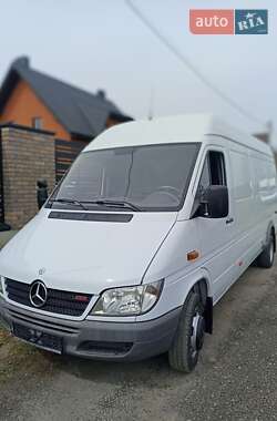 Вантажний фургон Mercedes-Benz Sprinter 2004 в Луцьку