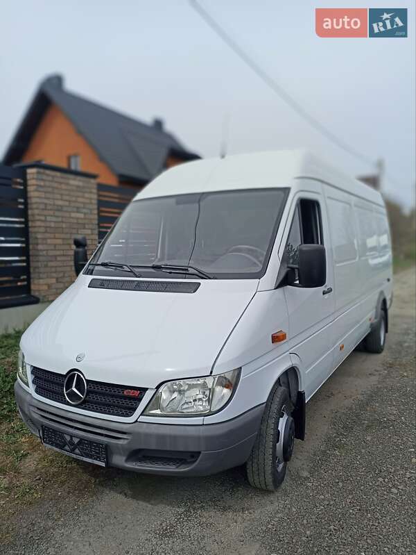 Mercedes-Benz Sprinter 2004