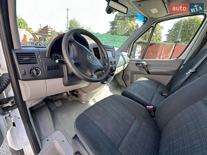 Грузовой фургон Mercedes-Benz Sprinter 2015 в Стрые