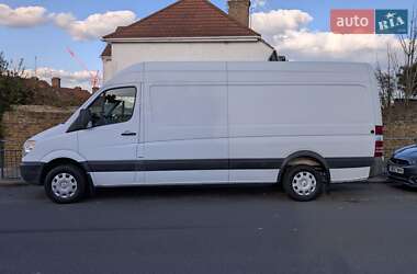 Грузовой фургон Mercedes-Benz Sprinter 2011 в 
