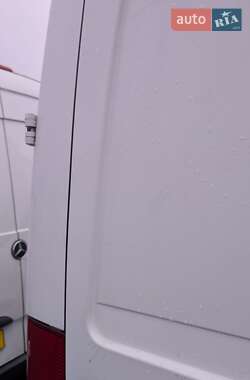 Грузовой фургон Mercedes-Benz Sprinter 2011 в 